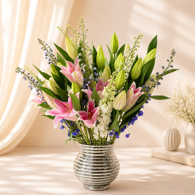 Elegant Lily Flower Vase Arrangement