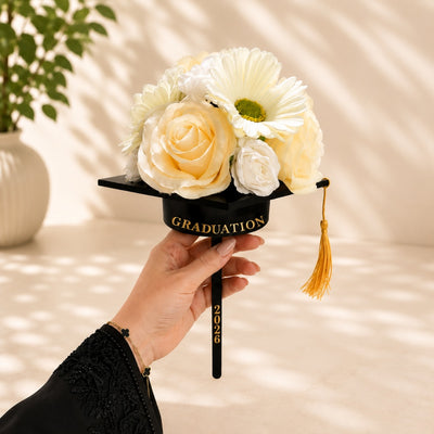 Graduation Floral Cap Handheld Gift Arrangement