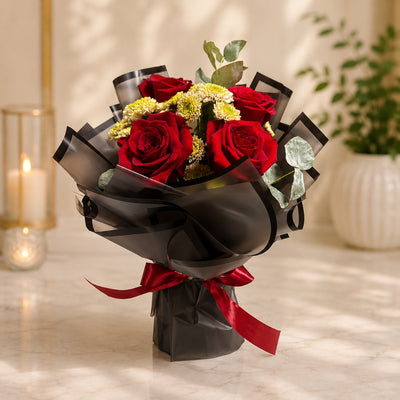 Red Rose Hand Bouquet With Premium Black Wrap