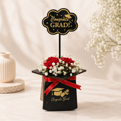 Graduation Fresh Red Rose Flower Arrangement In Graduation Cap Box